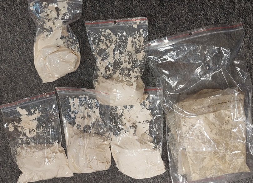 narkotyki w woreczkach foliowych