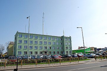 budynek Komendy Miejskiej Policji widziany od Placu Wojska Polskiego