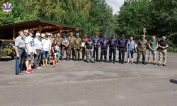 zdjęcie grupowe uczestników zawodów