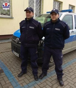policjanci biorący udział w interwencji
