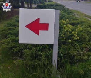 znak podświetlana strzałka kierunkowa