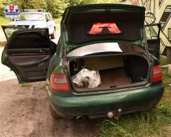 miejsce zdarzenia, samochód pozostawiony przez sprawcę