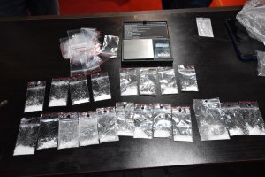 zabezpieczone amfetamina znajdująca się w foliowych woreczkach