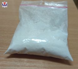 zabezpieczone narkotyki znajdujące się w woreczku foliowym z zapięciem strunowym