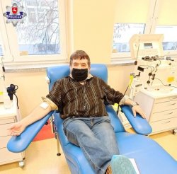 funkcjonariusz podczas akcji