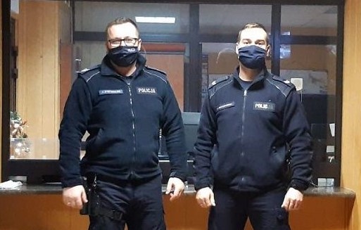 policjanci uczestniczący w interwencji