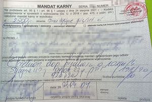 mandat karny kredytowany na kwotę 2,5 tysiąca złotych