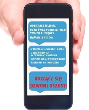 telefon trzymany w dłoni. Na wyświetlaczu widoczne komentarze