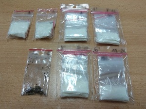 narkotyki zapakowane w woreczki foliowe
