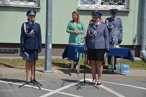 policjantki podczas uroczystości