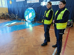 policjantki podczas prelekcji.
