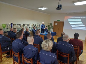 Komendant Wojewódzki Policji zabiera głos podczas odprawy rocznej