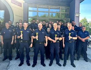 zdjęcie grupowe policjantów