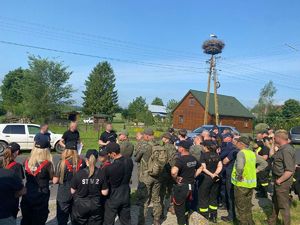 osoby biorące udział w poszukiwaniach