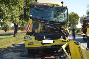 uszkodzony samochód ciężarowy