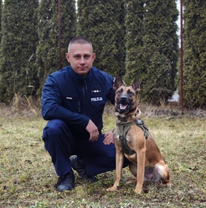 policjant z psem