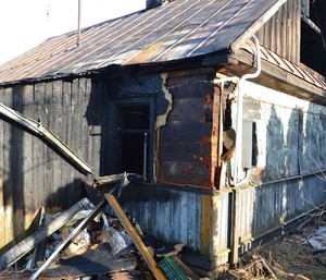 fragment spalonego domu