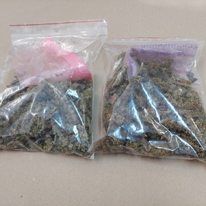 woreczki foliowe z suszem roślinnym