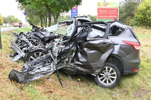 uszkodzony samochód osobowy