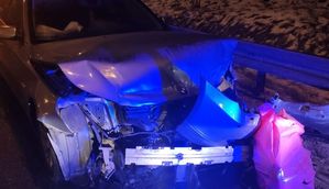 rozbity przód pojazdu