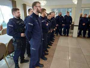 policjanci podczas spotkania